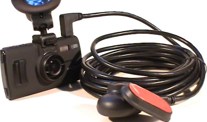 Автомобильный видеорегистратор CVR-A7620 v.2