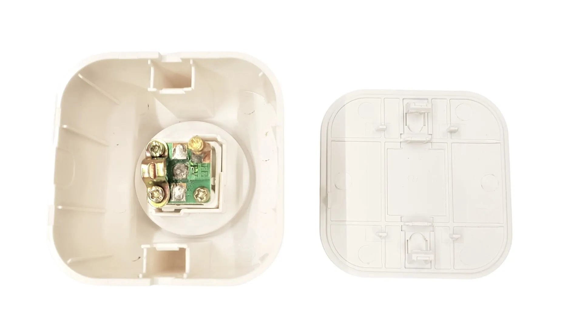 Розетка ОУ TV белая GLORY IEK