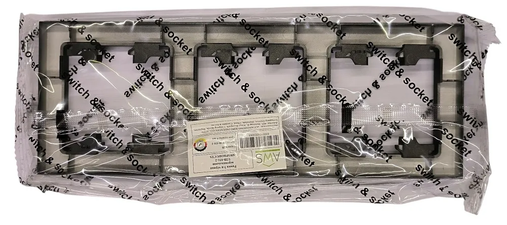 Рамка 3-я чёрная вертикальная U2B-031-2 SoftTouch "Uno" AWSproducts