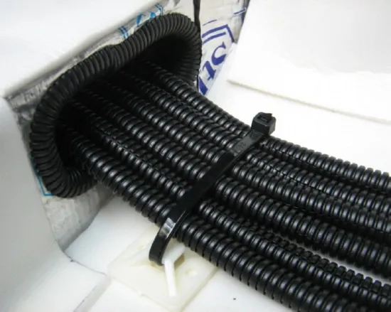 Хомут 4,8*300 черный нейлон UV (100 шт.) Basic (EKF), уп