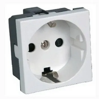 45-Розетка с з/к. со шторками (бел.) Ecoplast