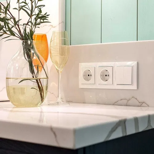 Розетка 1-я с/з Белый WERKEL