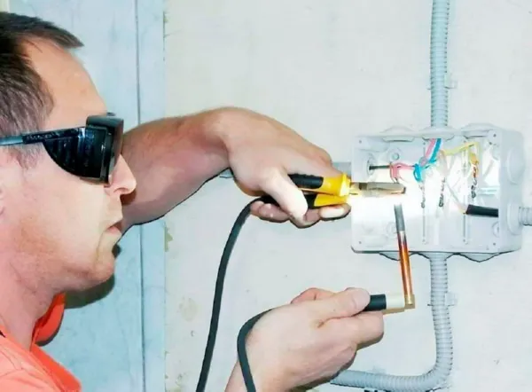 Аппарат для сварки скруток ТС 700-2