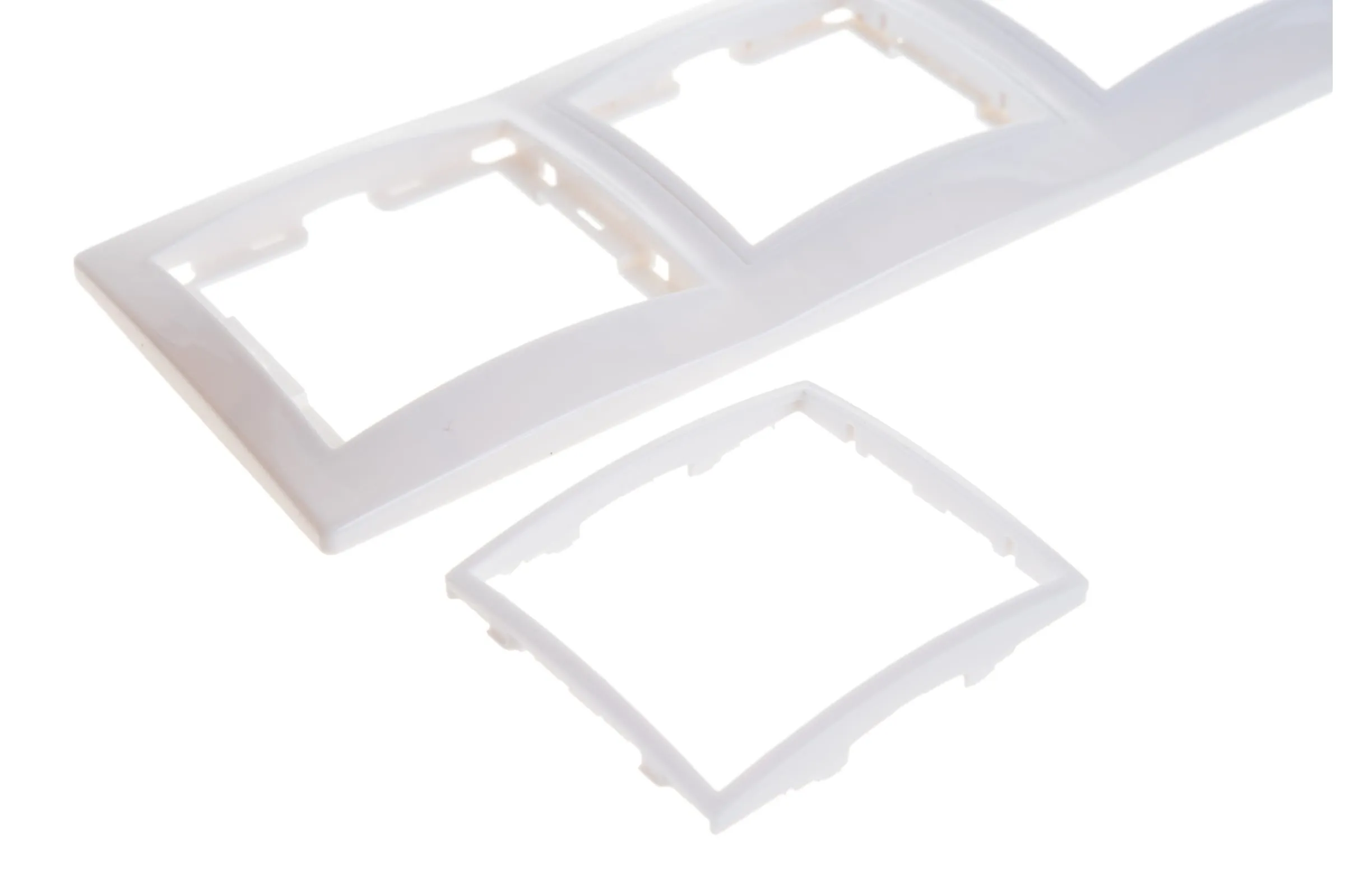 Рамка 3-я белая Кварта IEK