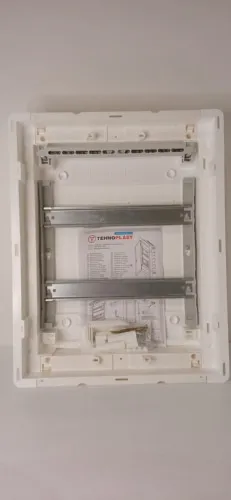 Щит встр. мет. дверь U24E 28 мод. TEHPLAST