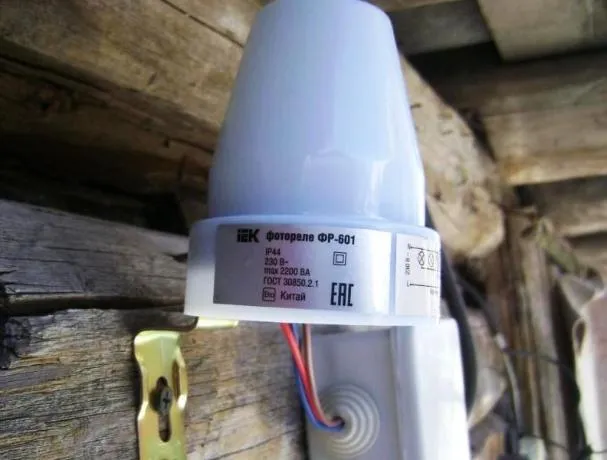 Фотореле: принцип действия, технические характеристики, подключение и настройка