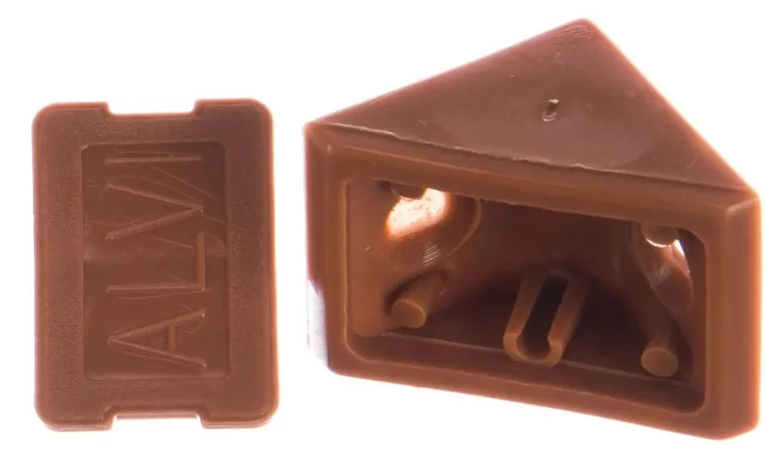 Уголок мебельный пластмас. с шурупом темно-бежевый (6шт.) (Стройбат), уп