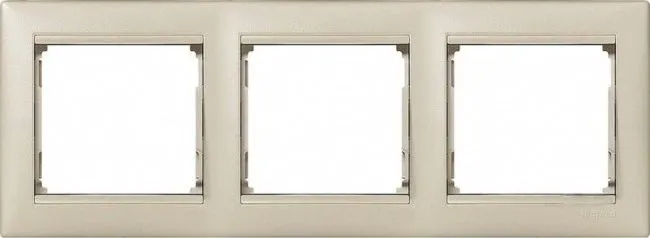 Рамка 3-я Жемчужный Valena LEGRAND