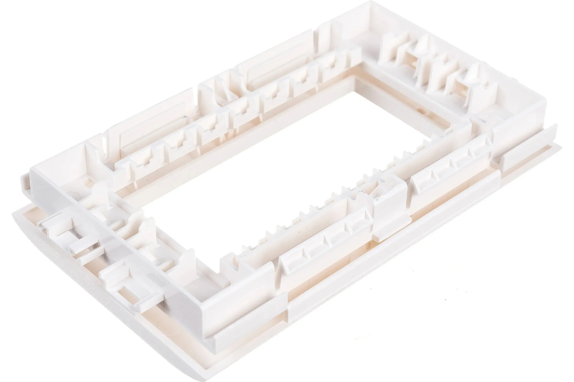 Суппорт и рамка для К/К METRA на 4 мод. Legrand (5)