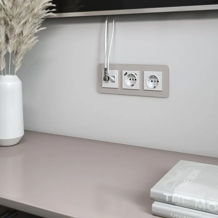 Розетка TV+RJ45 (cat. 6) Белый WERKEL