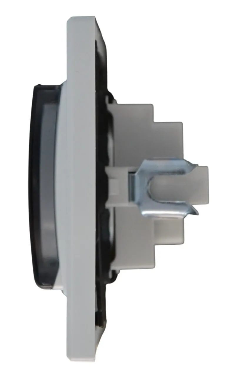 Розетка 1-я с крышкой с/з белая SD-P1013W "Standard" AWSproducts