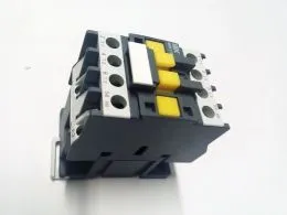 Контактор КМИ-22510 (кат.230В 25А 11кВт 1но) IEK