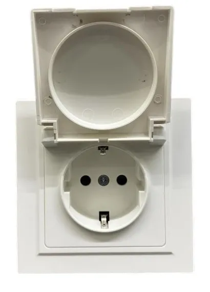 Розетка 1-я с крышкой с/з с шторками белая U1A-012 SoftTouch "Uno" AWSproducts