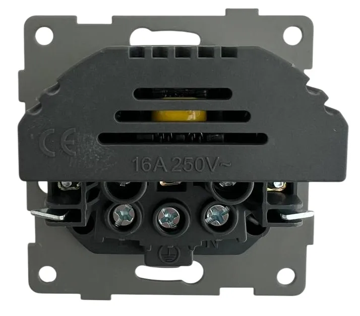 Розетка 1-я с/з с шторками с USB и TYPE C (5В, 2.1А) белая U1A-011 SoftTouch "Uno" AWSproducts