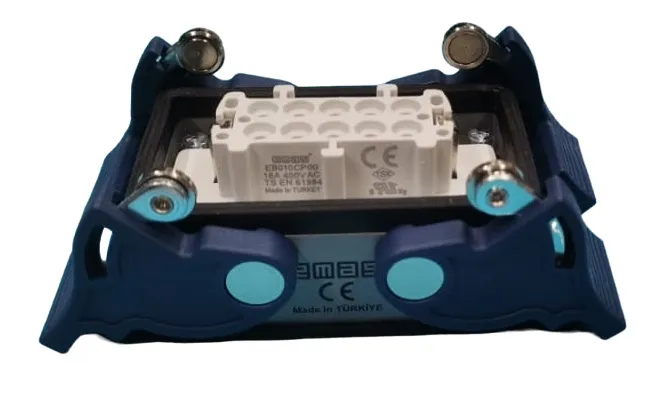 Розетка настенная, 10 полюсов, 16А, 4 скобы