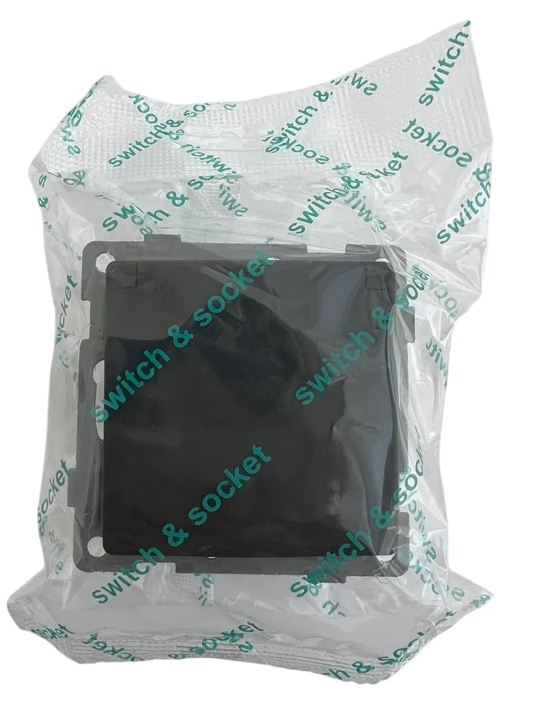 Розетка 1-я с крышкой с/з с шторками чёрная U2B-012 SoftTouch "Uno" AWSproducts