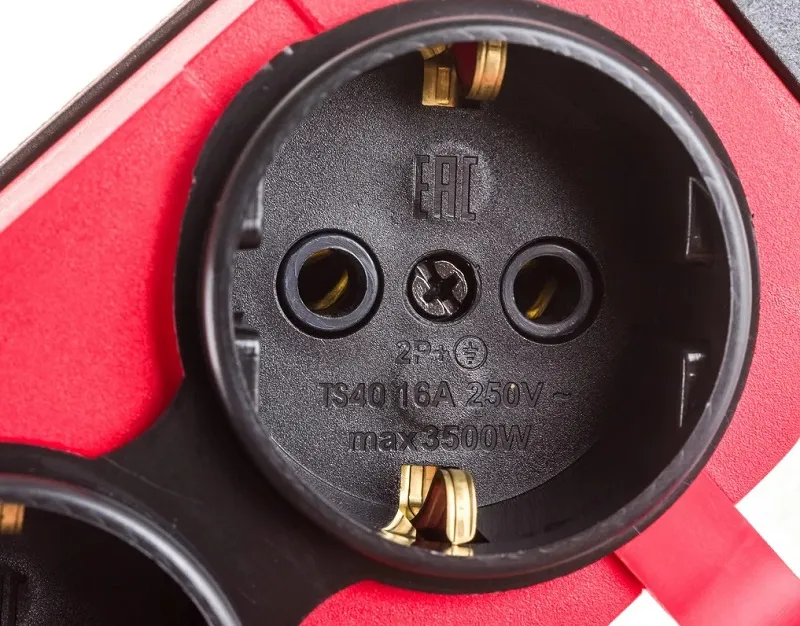 Колодка каучук 2-я с/з IP44 (красная) AY-KA (20)