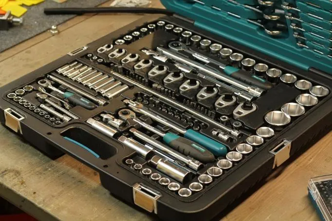 Ручные инструменты в чемодане: виды и параметры выбора