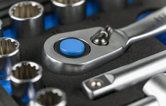 Набор инструментов 60 шт., 1/4", 1/2". HOEGERT, ком