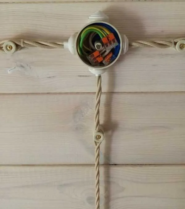 Коробка распред. 78х50мм Белый (керамика) Bironi