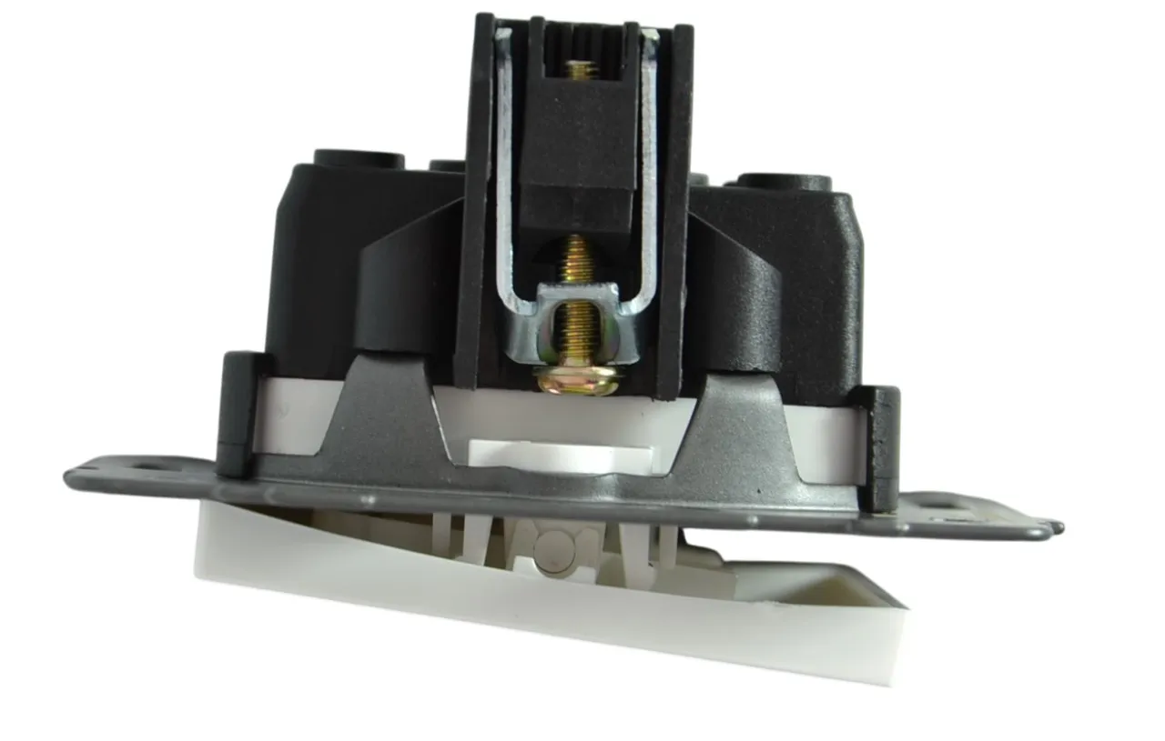 Выключатель перекрёстный 1-кл. белый A-007W "Аура" AWSproducts