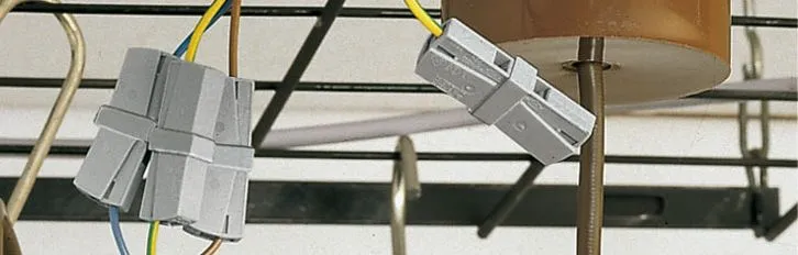 Клемма рычажковая проходная 2 отверстия 0,5-2,5 24А серая (WAGO)