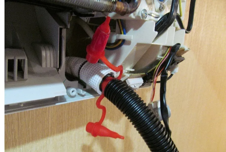 Чистка дренажной трубы кондиционера.jpg