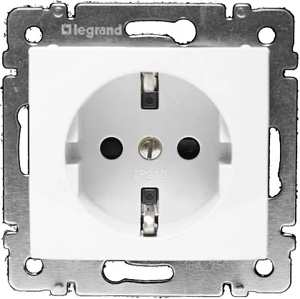 Розетка 1-я с/з со шторками IP44 Белый Valena LEGRAND
