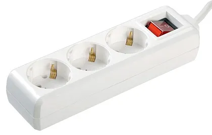 Удлинитель бытовой 3гн. 1,5м с/з с выкл. ПВС 3х1мм2 У03К IEK