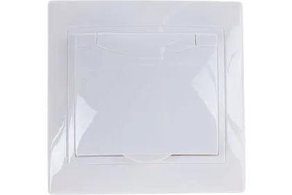 Розетка 1-я c/з с крышкой IP20 белая Кварта IEK