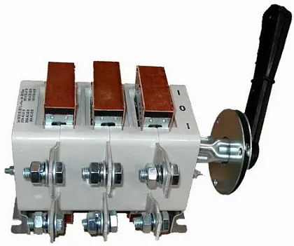 Рубильник ВР 3239 В7 1250 630А выносная  ручка