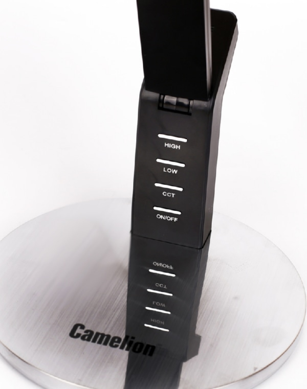 Светильник настольный Camelion KD-835 C03 серебро LED (8Вт,230В,480лм,сенс.рег.ярк и цвет.темп,USB-5