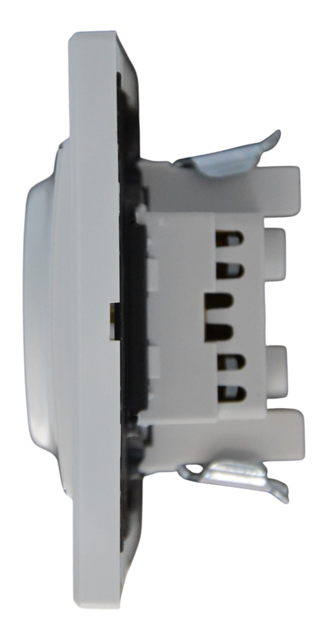 Розетка 1-я с/з белая SD-P1011W "Standard" AWSproducts