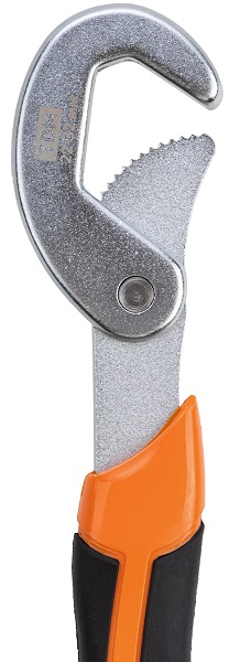 Ключ универсальный самозажимной 22-32 мм, прорезиненная рукоятка, блистер, "Гранит" TDM