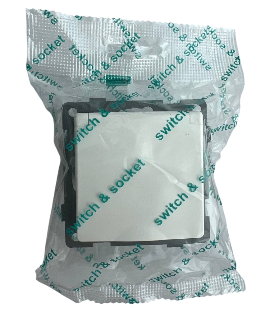 Розетка 1-я с крышкой с/з с шторками белая U1A-012 SoftTouch "Uno" AWSproducts