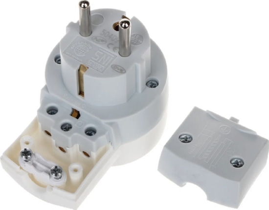 Вилка с выключателем 16A  (050409) LEGRAND