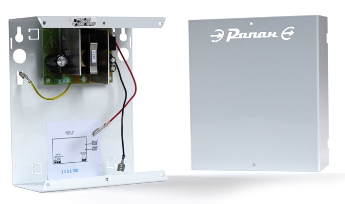 Рапан-60 источник питания 12В, 6А, корпус под АКБ 2х7Ач, или 1х17Ач, защита АКБ, ток заряда 0,1А
