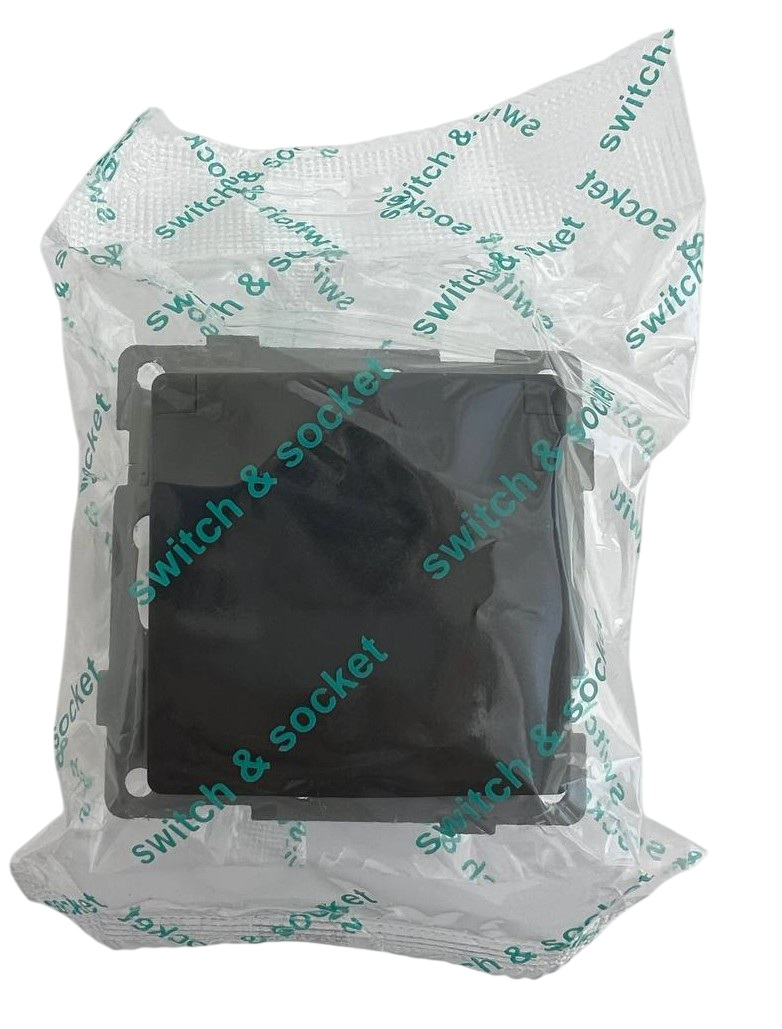 Розетка 1-я с крышкой с/з с шторками чёрная U2B-012 SoftTouch "Uno" AWSproducts