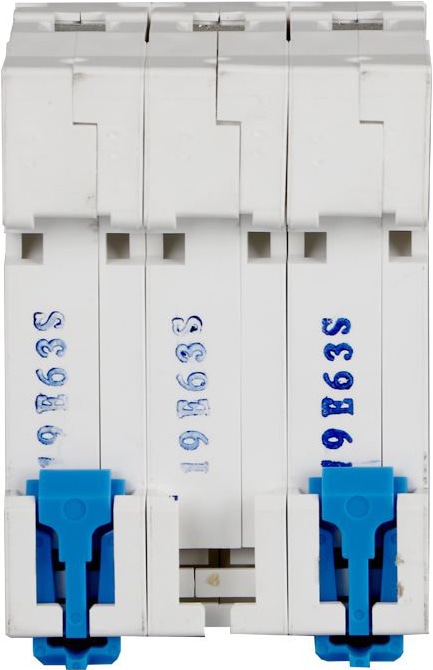 Автоматический выключатель ADB3-63 C25/3 6kA Andeli, 