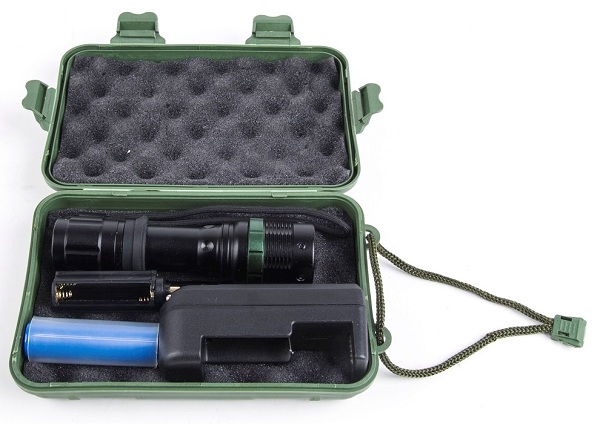 Фонарь Camelion E142 (аккум 220В, черный, 3W CREE LED, фокус, 3 реж, пластик, бокс)