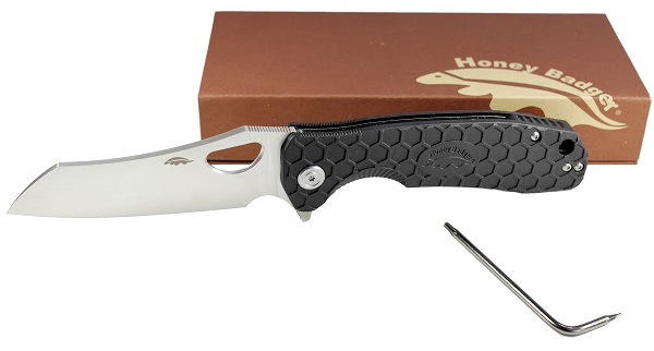 Нож Honey Badger Wharncleaver L (HB1031) с чёрной рукоятью