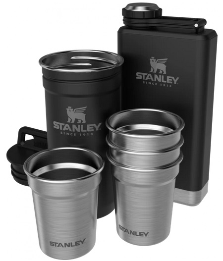 Набор стопок STANLEY Adventure 0,59ML c флягой 0,23Lчерный