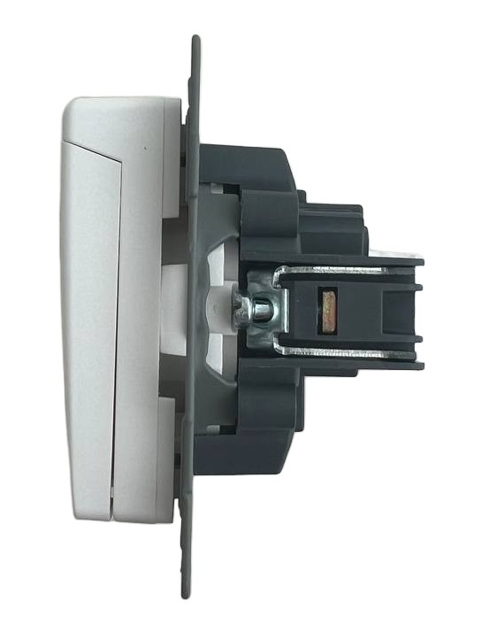 Розетка 1-я с крышкой с/з с шторками белая U1A-012 SoftTouch "Uno" AWSproducts