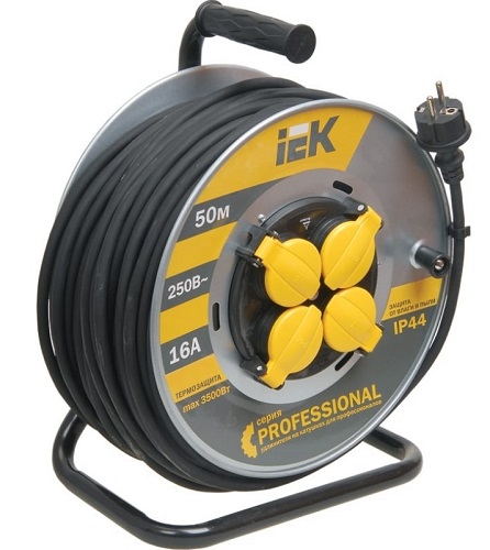 Удлинитель на катушке "PROFESSIONAL" УК50 IP44 4места с/з 50м, кабель КГ 3х2,5мм2, IEK
