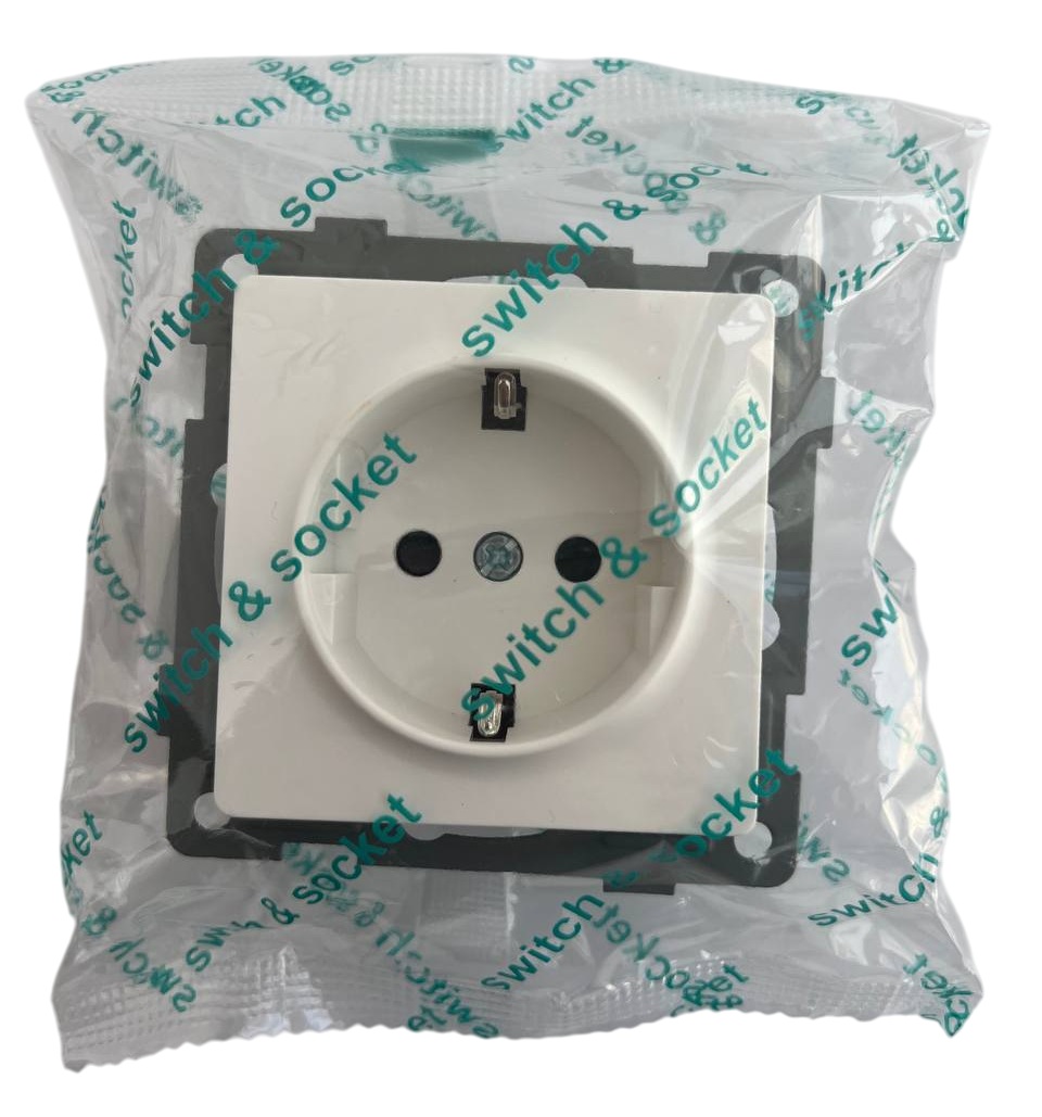 Розетка 1-я с/з со шторками белая U1A-006 SoftTouch "Uno" AWSproducts