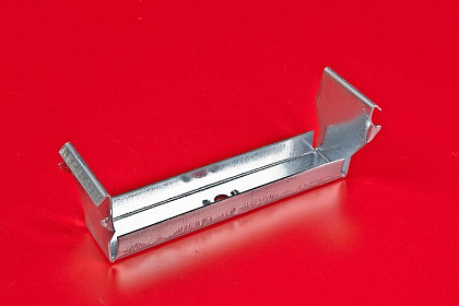 Скоба OBG 100 для подвешивания лотка (Vergokan)