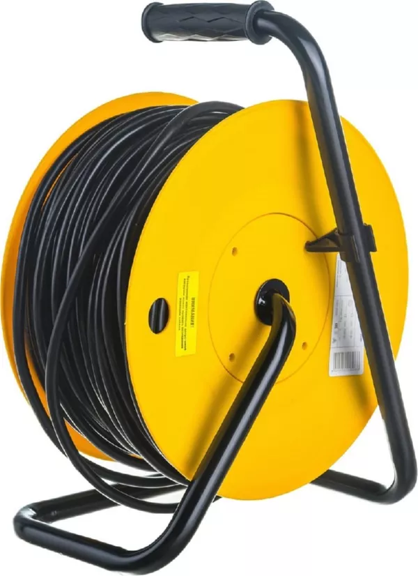 Удлинитель на катушке "Industrial PLUS" УК50 4 места с/з 50м 3х1,5мм2 IP44 IEK