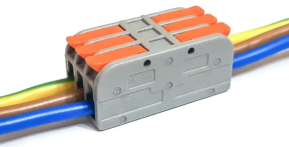 Клемма рычажковая проходная 6 отверстия 0,2-4 уп3шт СМК222-4111серDORI, уп