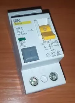 УЗО ВД1-63 25/2 30мА, тип АС, 4,5кА IEK