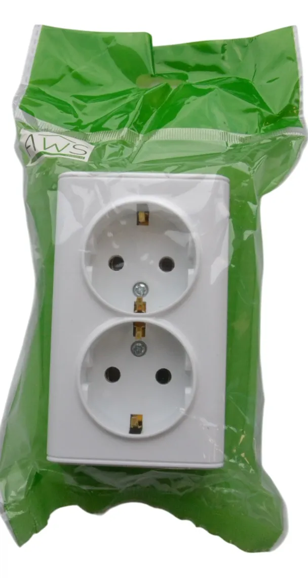 Розетка ОУ 2-я с/з белая SD-S006W "Standard" AWSproducts